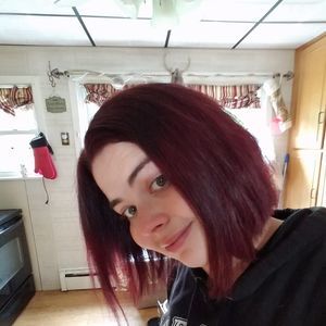 Meet your Posher, Alicia